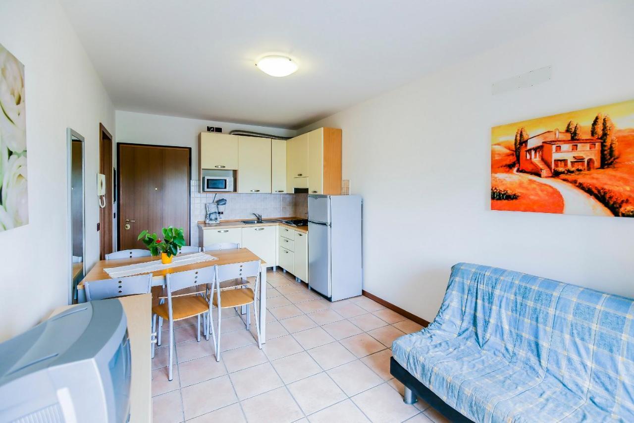 Ginepri Lido Altanea Apartment กาออร์เล ภายนอก รูปภาพ